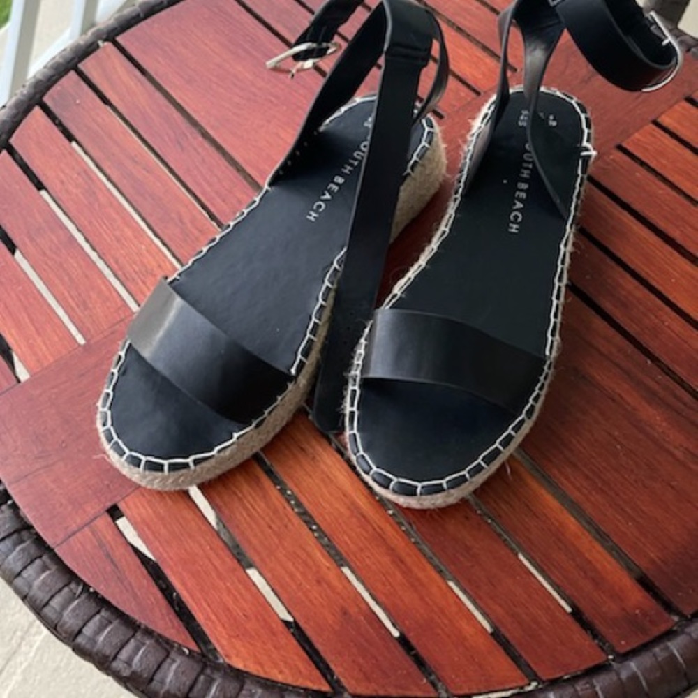 Sandals - Picture 5 of 8